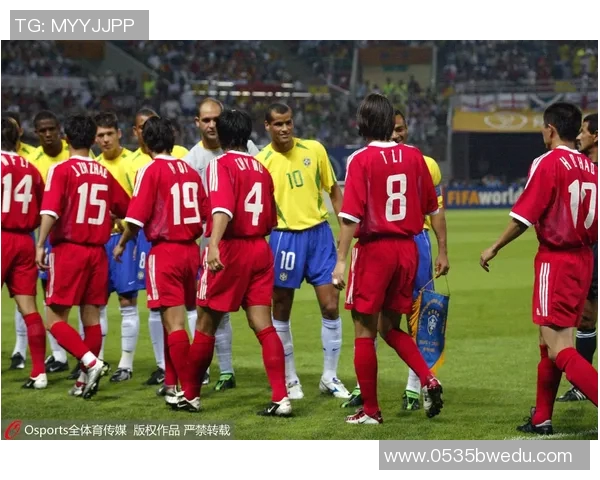 全球顶级足球明星排名揭晓谁将成为足坛新王者与传奇并肩的未来之星 全球顶级足球明星排名揭晓谁将成为足坛新王者与传奇并肩的未来之星